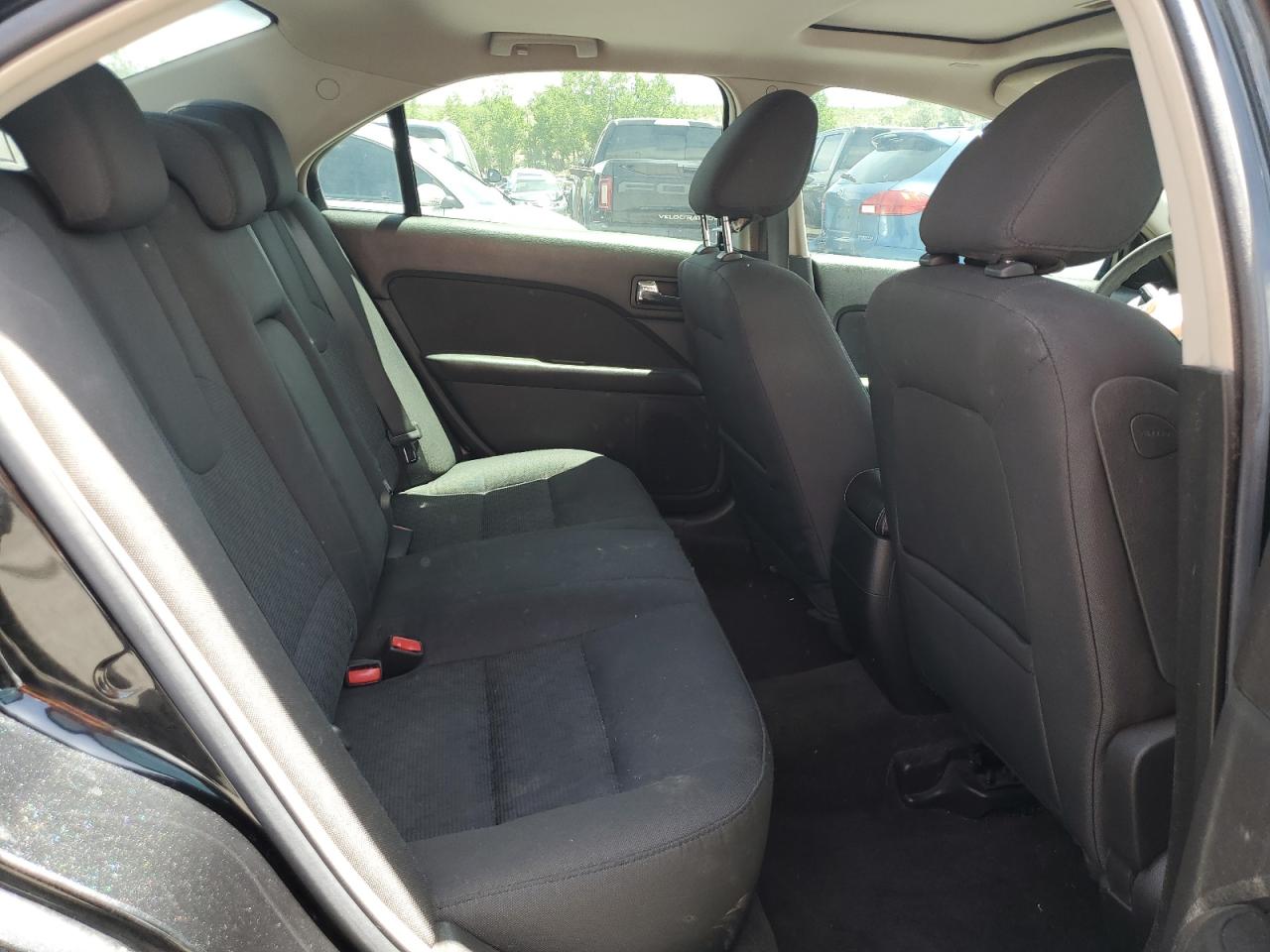 3FAHP0HA1AR342852 2010 Ford Fusion Se