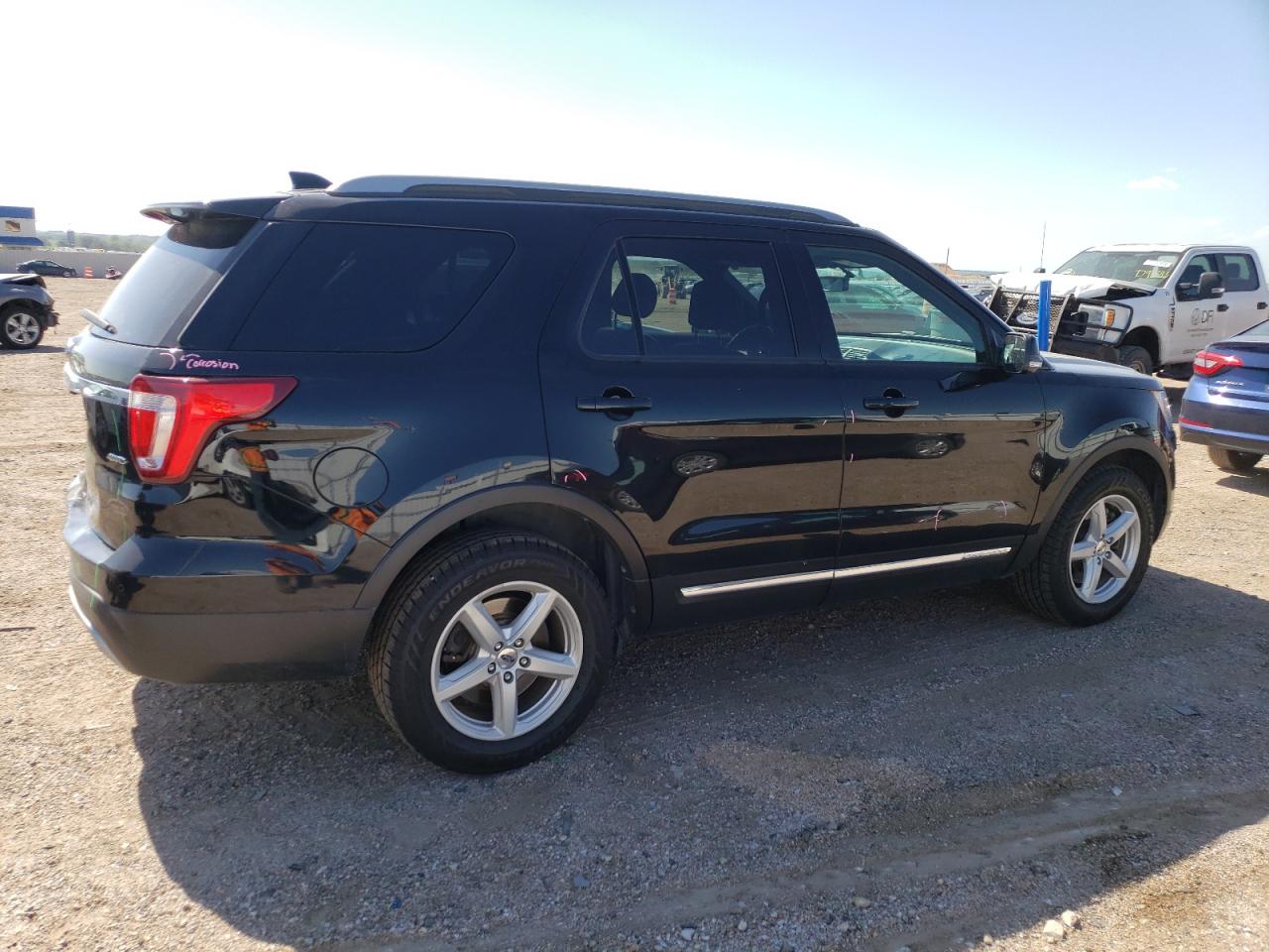 1FM5K8D84HGC79692 2017 Ford Explorer Xlt