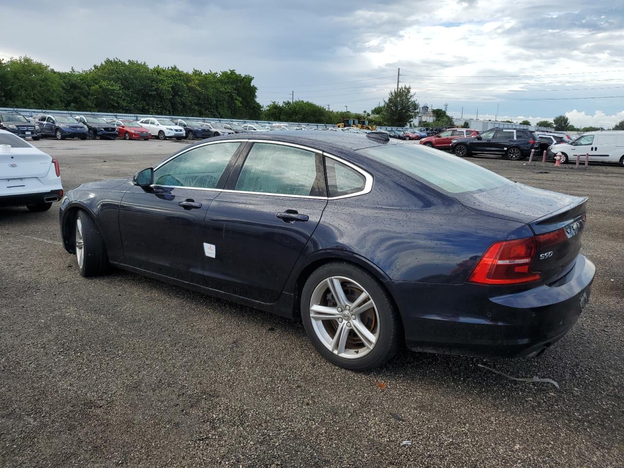 YV1102AK7H1009536 2017 Volvo S90 T5 Momentum