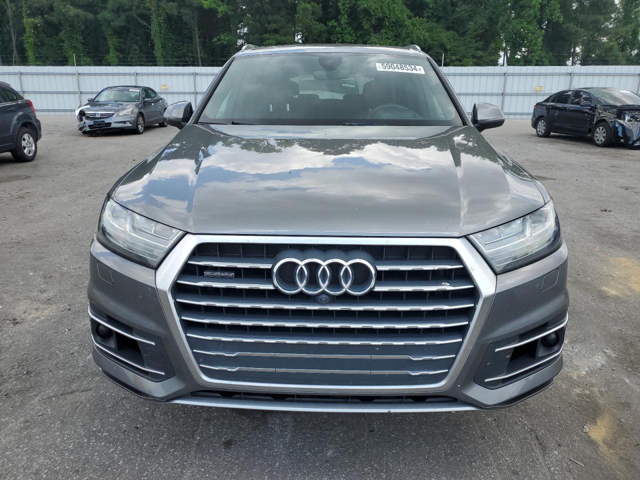 WA1VAAF77HD033069 2017 Audi Q7 Prestige