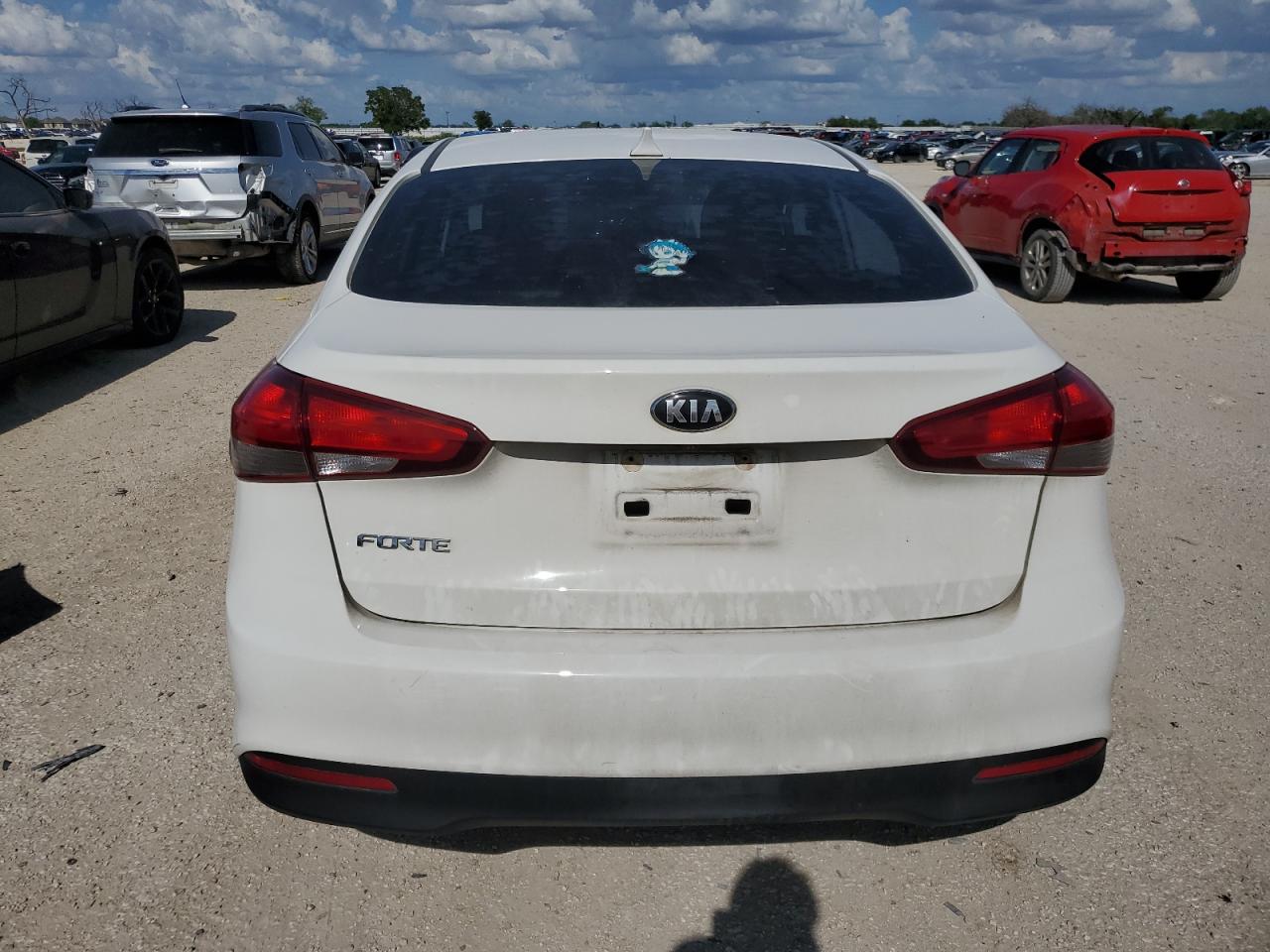 3KPFK4A74JE284815 2018 Kia Forte Lx