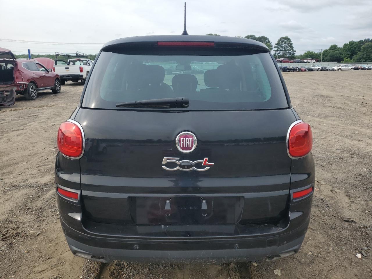 ZFBCFAAH8JZ040641 2018 Fiat 500L Pop