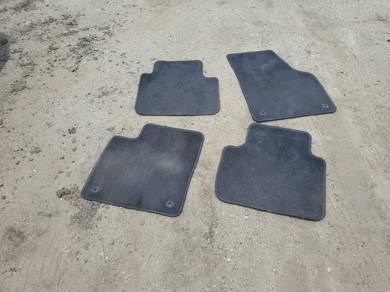 1V2KR2CA7JC559252 2018 Volkswagen Atlas Se