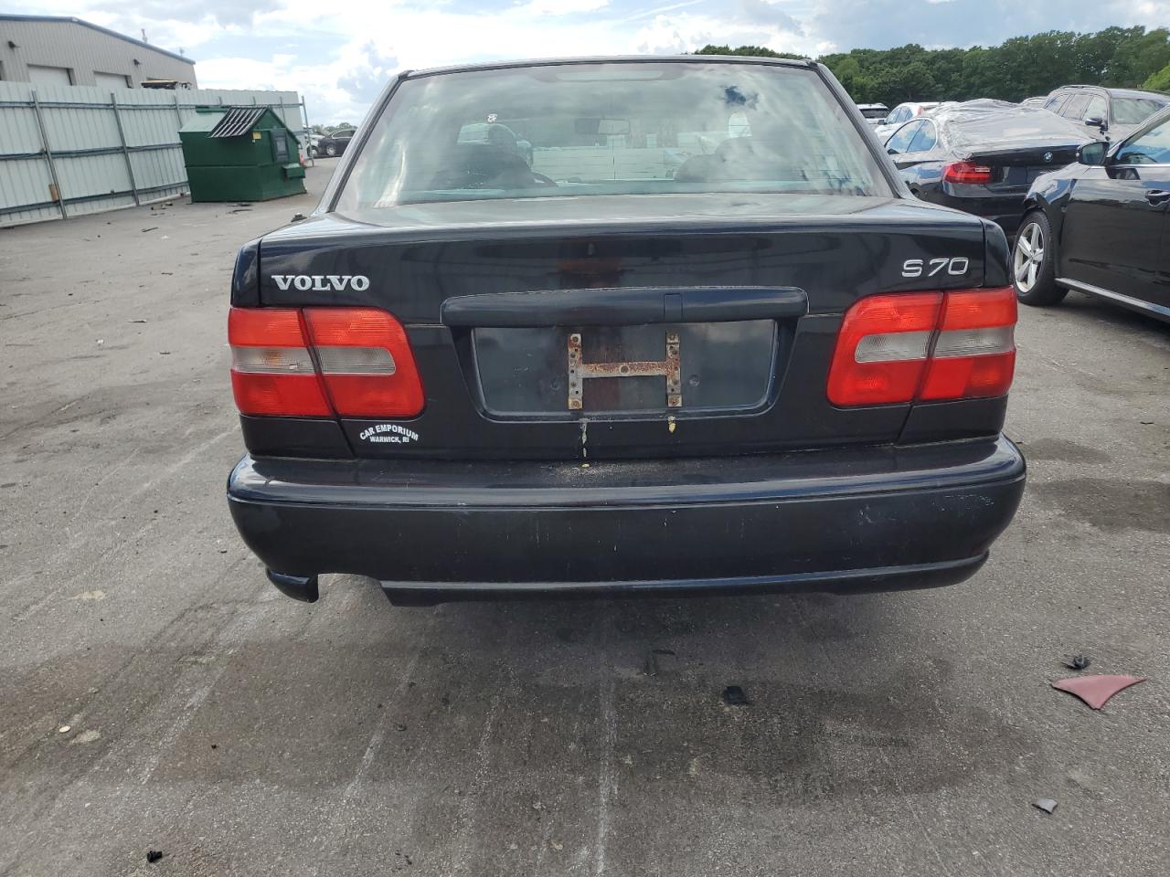 YV1LS61J4Y2632379 2000 Volvo S70 Base