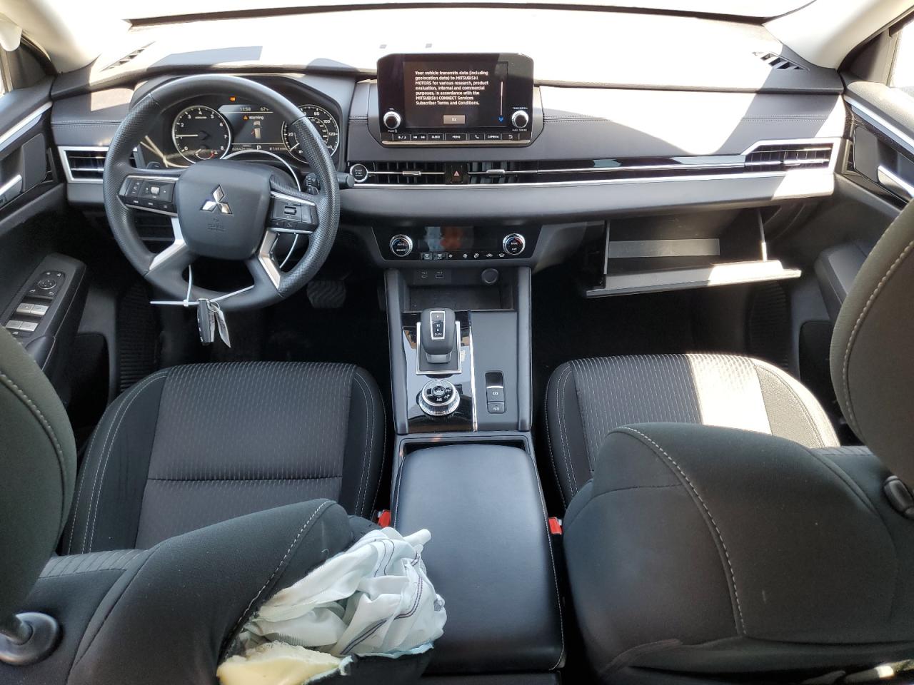 JA4J4TA83PZ010200 2023 Mitsubishi Outlander Es