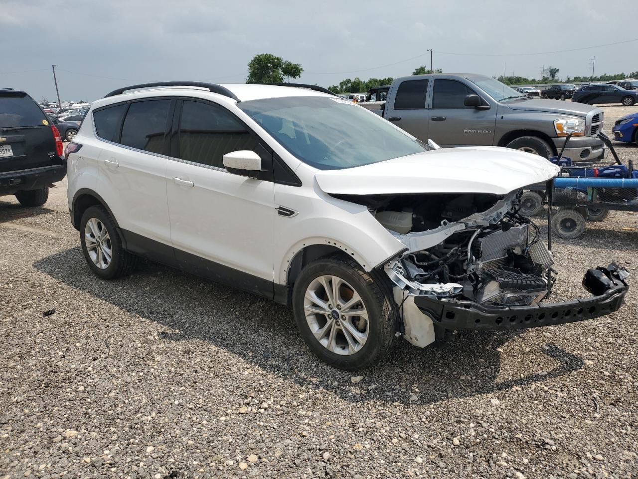 1FMCU0GD1JUB60226 2018 Ford Escape Se