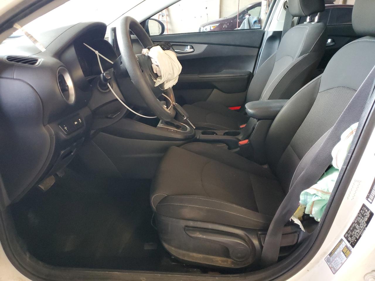 3KPF24AD2KE107865 2019 Kia Forte Fe