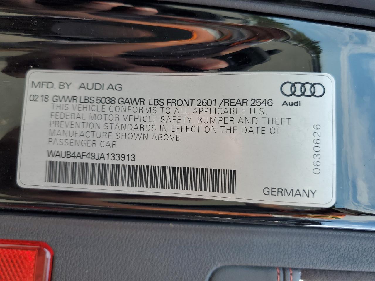 WAUB4AF49JA133913 2018 Audi S4 Premium Plus