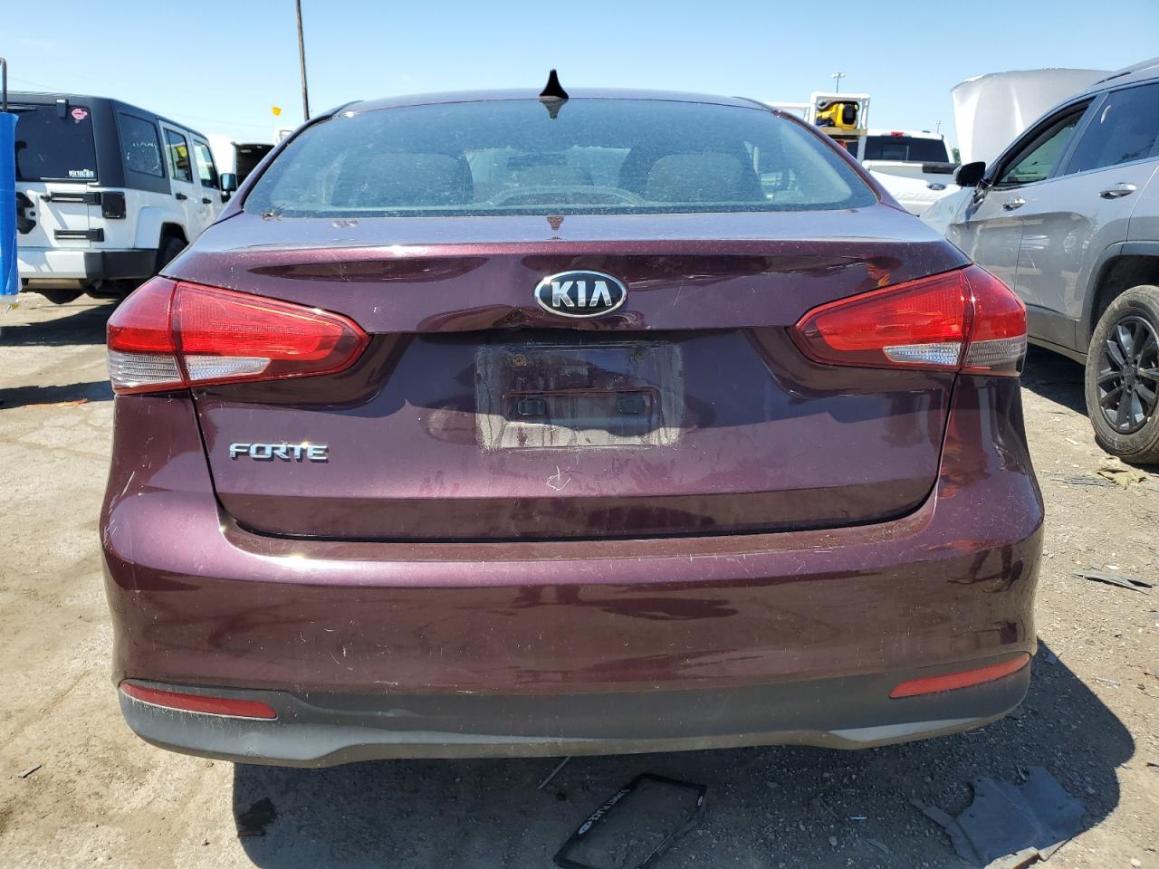 2017 Kia Forte Lx vin: 3KPFK4A70HE113523