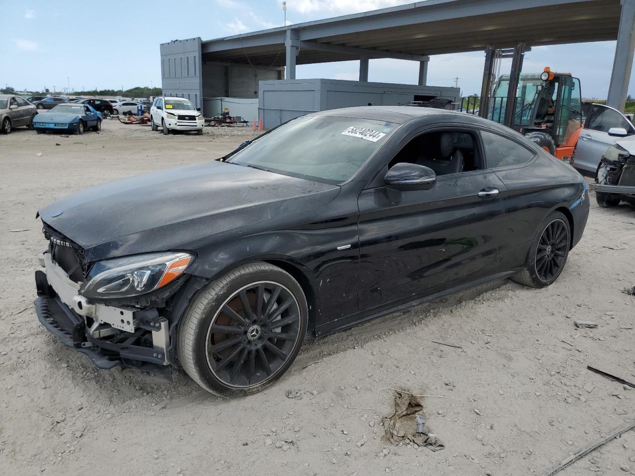 2018 Mercedes-Benz C 300 vin: WDDWJ4JB1JF657747