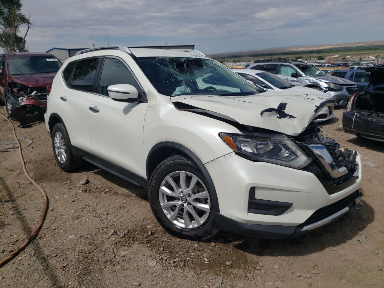 2019 Nissan Rogue S vin: KNMAT2MT4KP557385