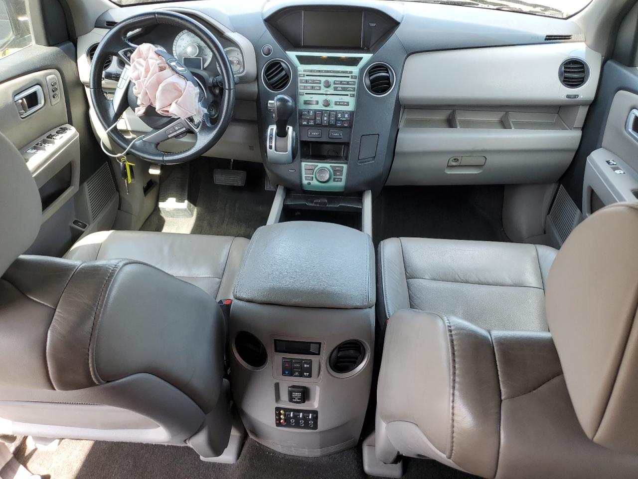 5FNYF3H96BB044563 2011 Honda Pilot Touring