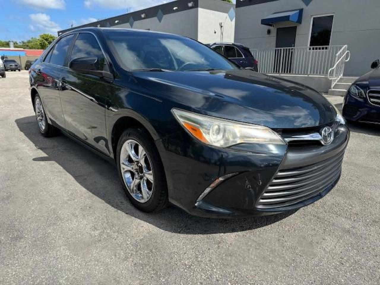 2017 Toyota Camry Le vin: 4T1BF1FK5HU621644