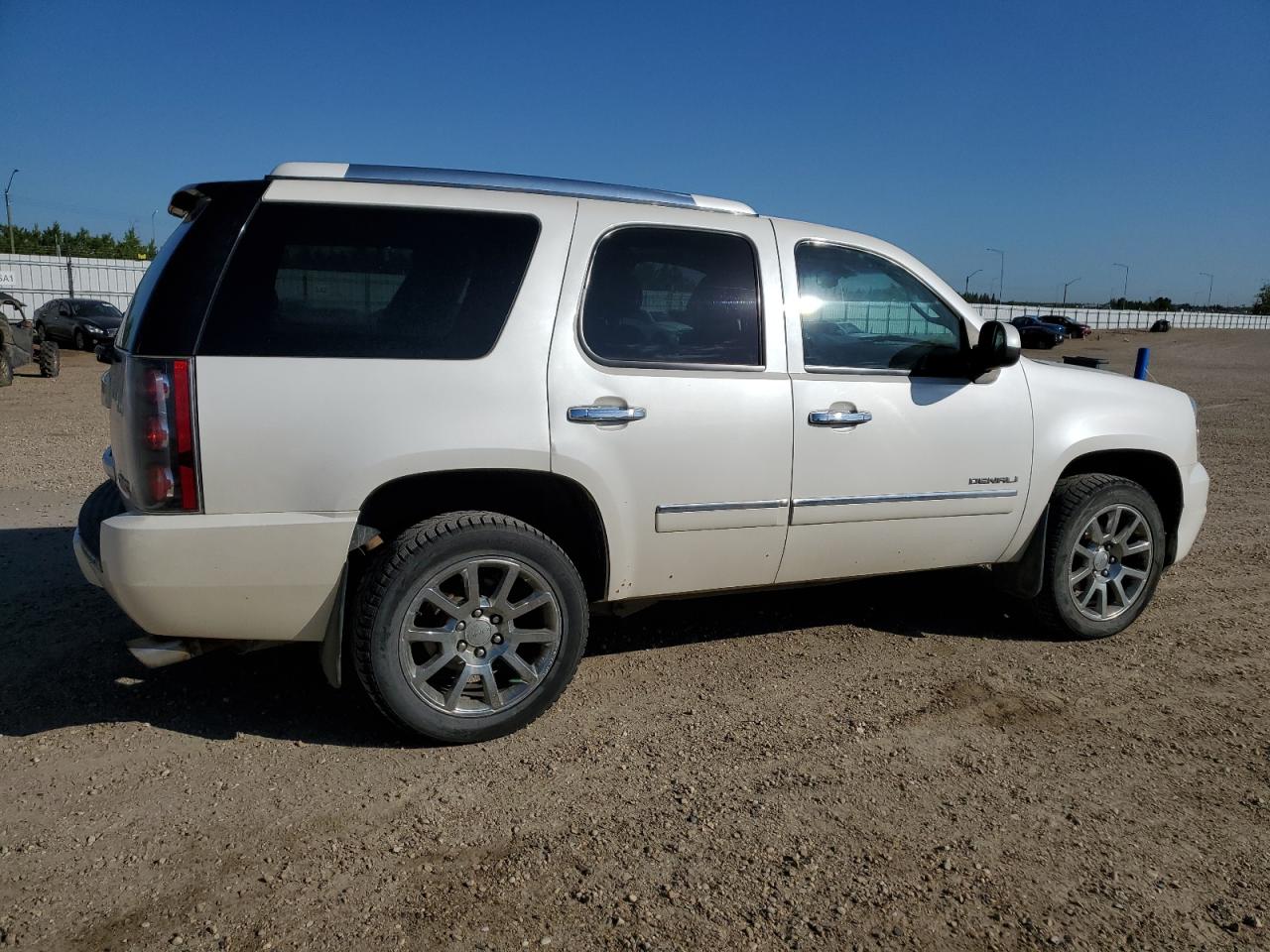 2012 GMC Yukon Denali vin: 1GKS2EEF2CR136017