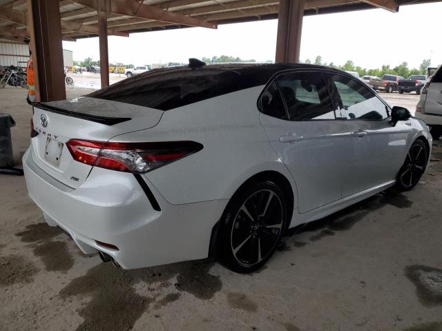 VIN 4T1B61HK1KU274575 2019 Toyota Camry, Xse no.3