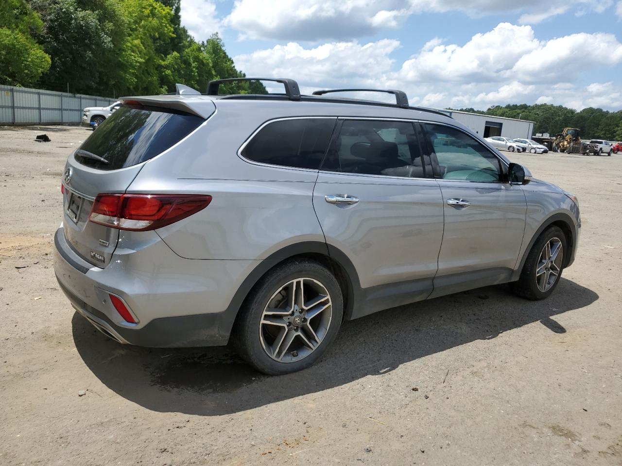 2017 Hyundai Santa Fe Se Ultimate vin: KM8SR4HF7HU215714