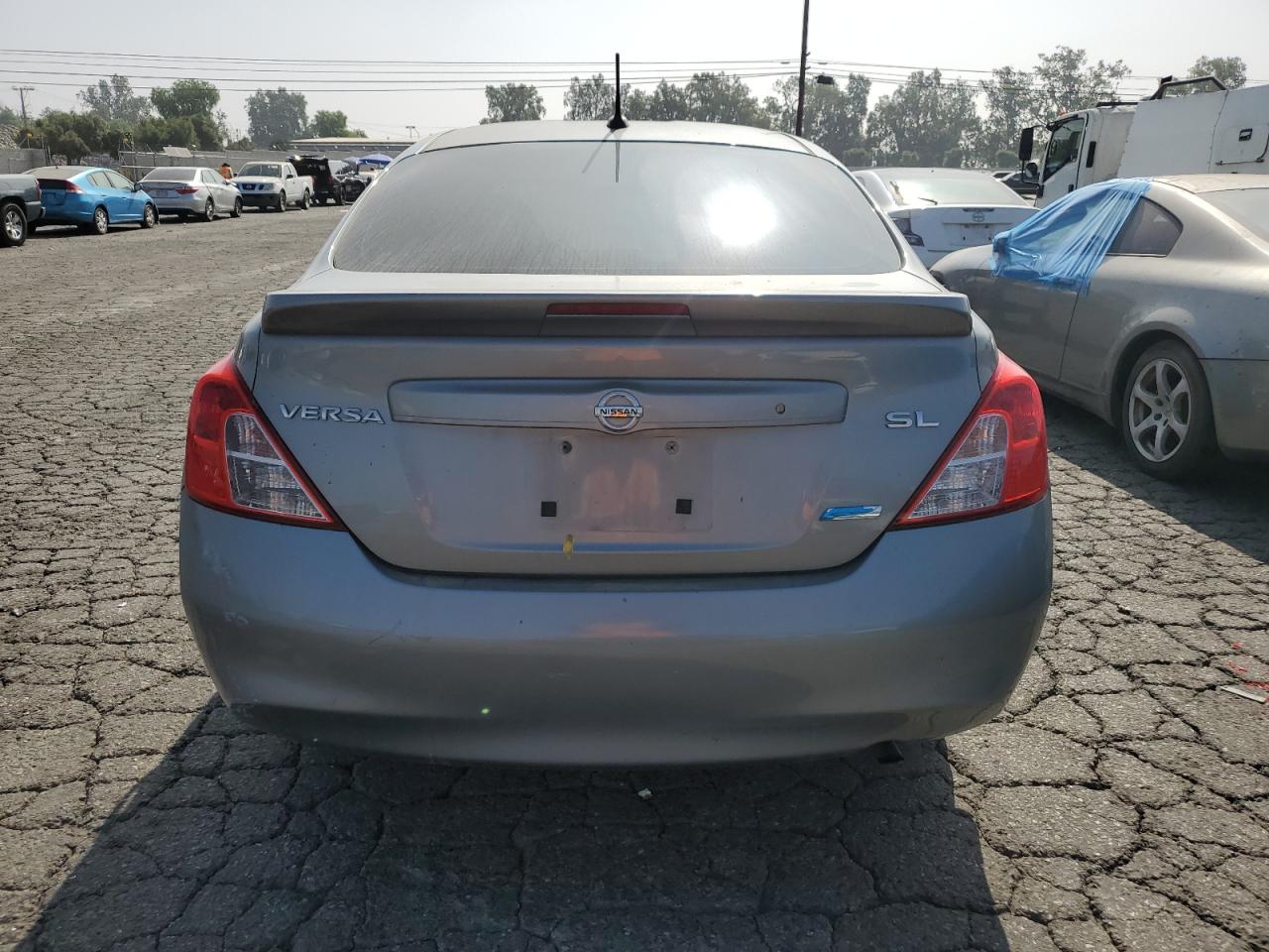 2014 Nissan Versa S vin: 3N1CN7AP2EL805451