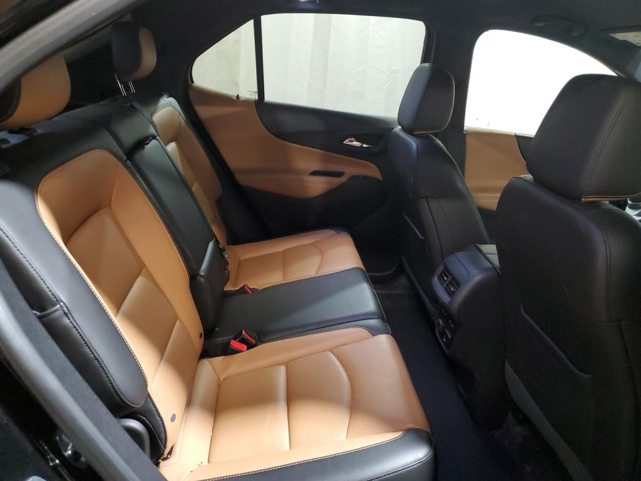 2GNAXVEV5J6202589 2018 Chevrolet Equinox Premier