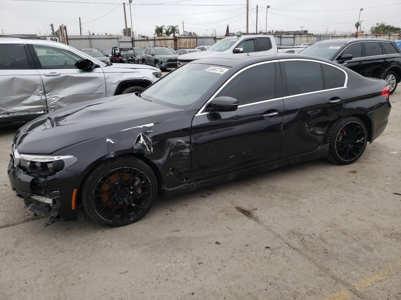 2018 BMW 530 Xi vin: WBAJA7C59JWA72508