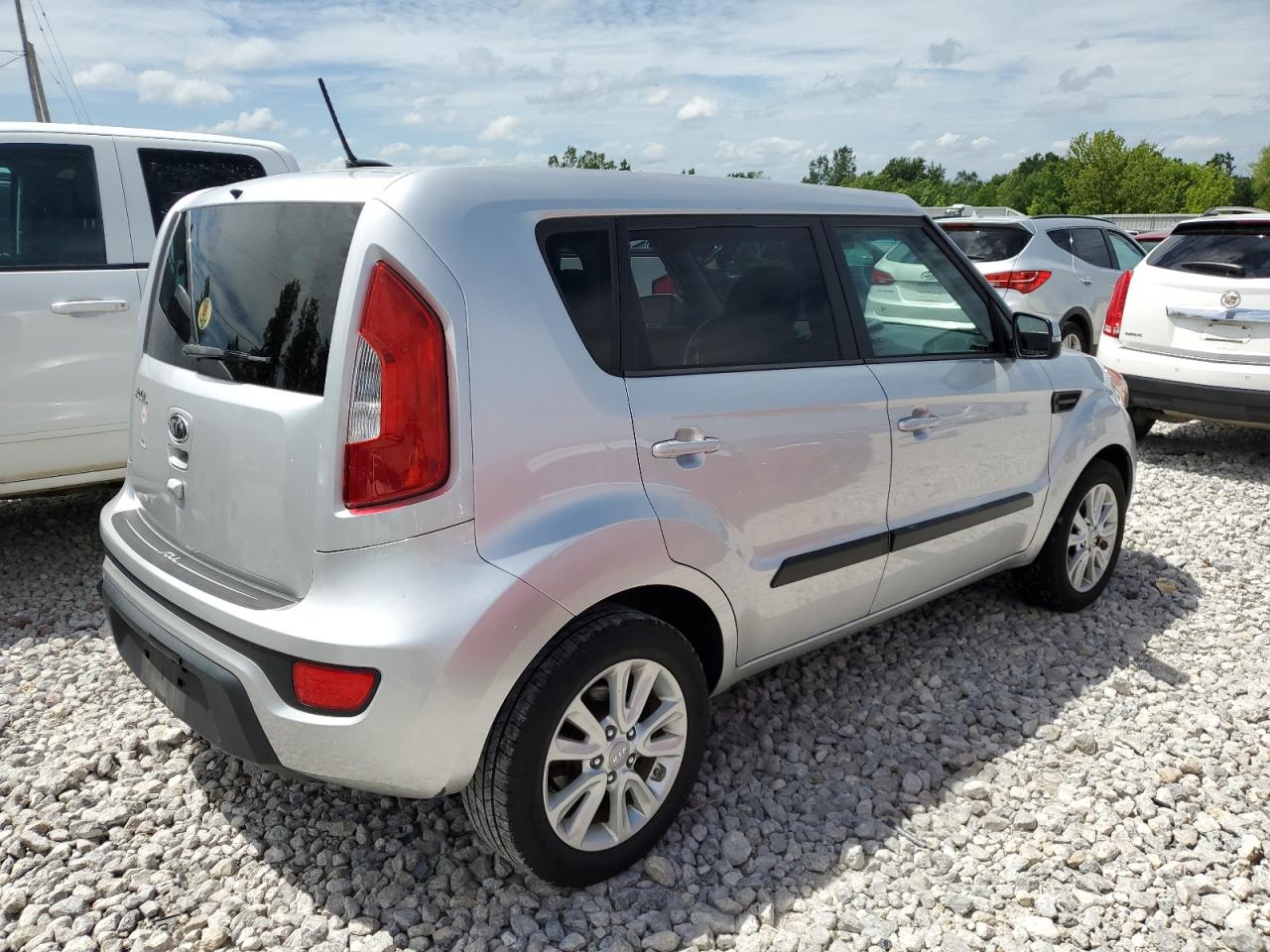 KNDJT2A65C7368017 2012 Kia Soul +