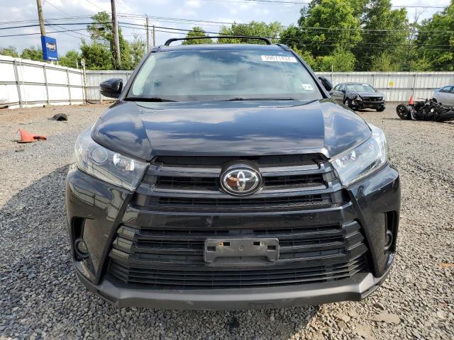 VIN 5TDJZRFH0KS627454 2019 Toyota Highlander, SE no.5