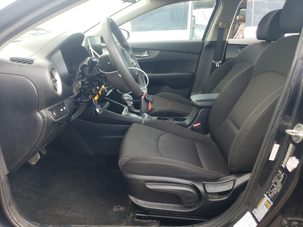 3KPF24AD4KE028021 2019 Kia Forte Fe