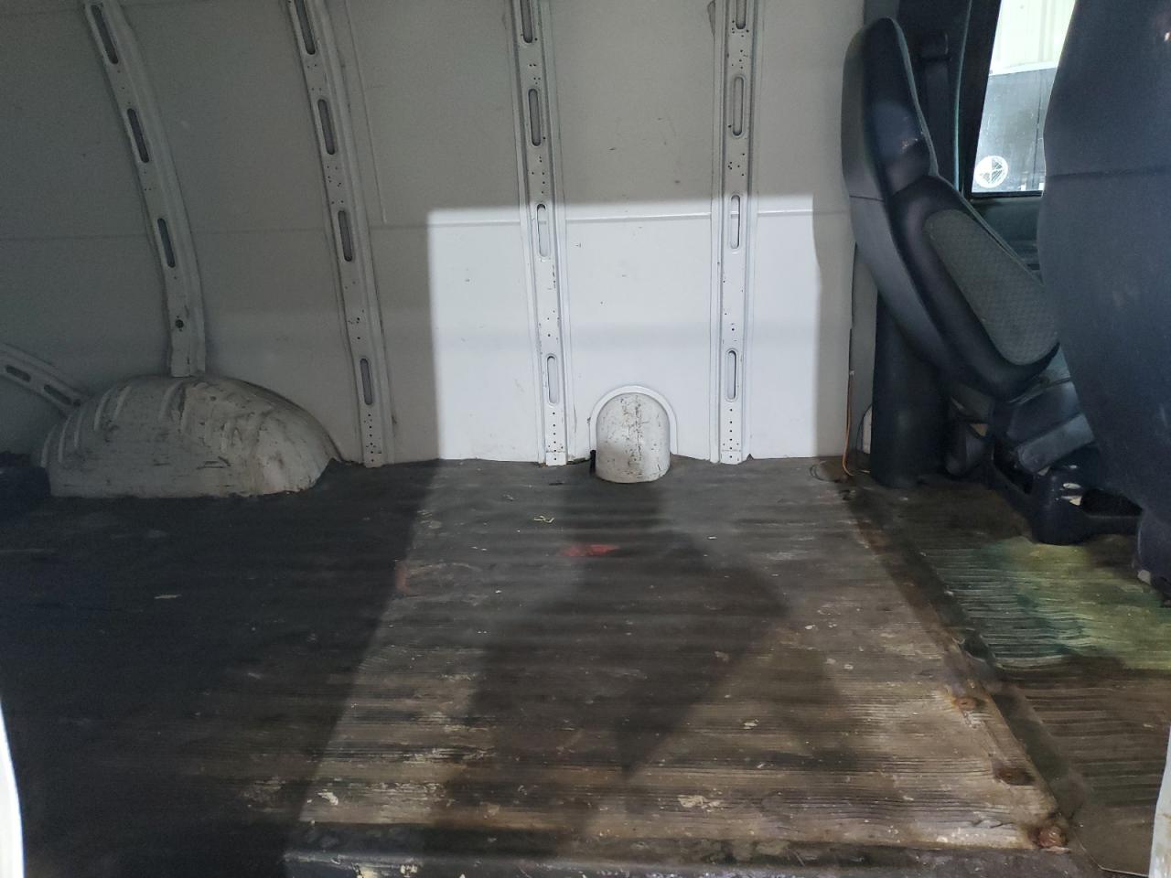 1GCGG25R0Y1243729 2000 Chevrolet Express G2500