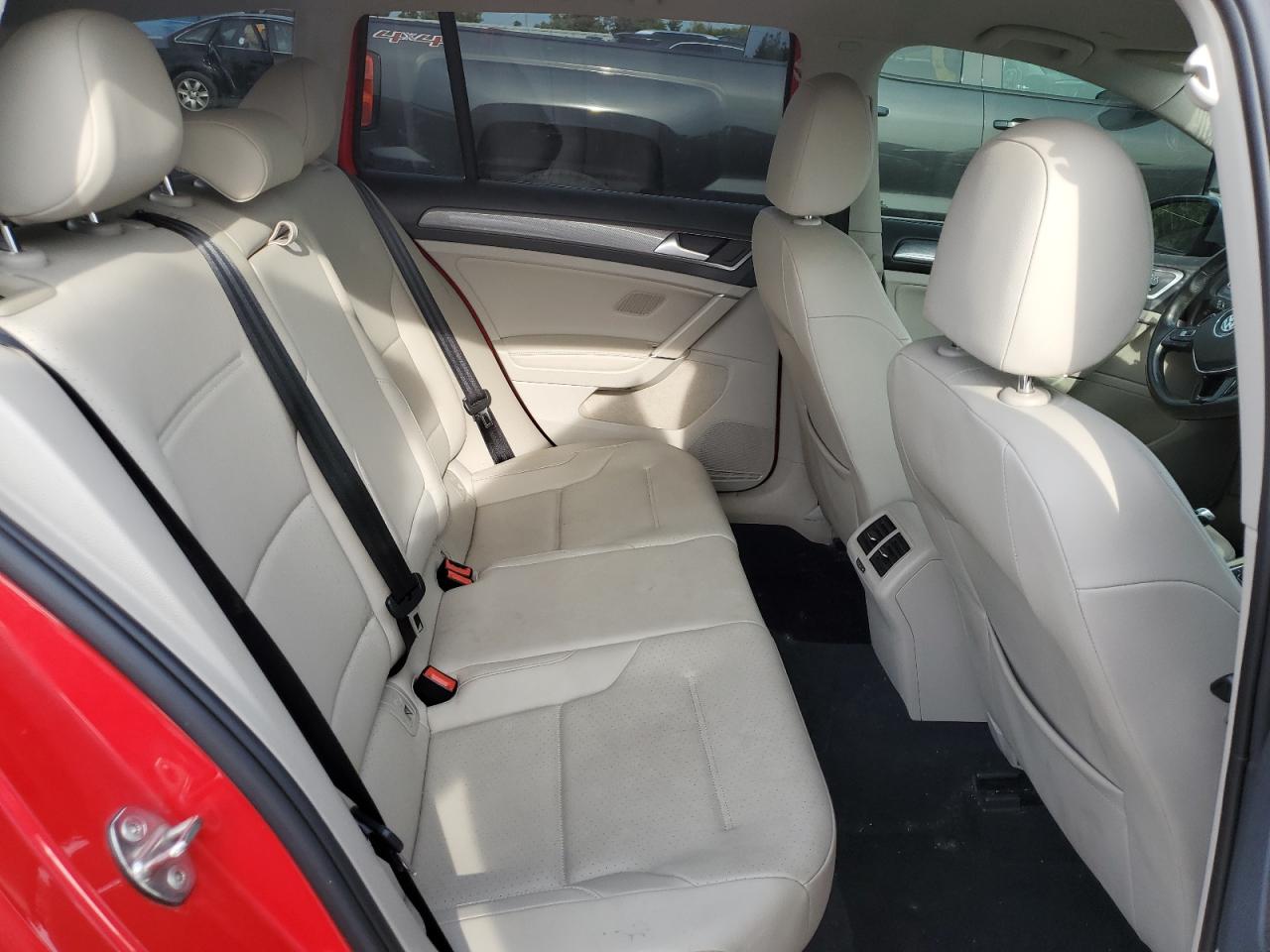 3VWM17AU5JM756959 2018 Volkswagen Golf Alltrack S