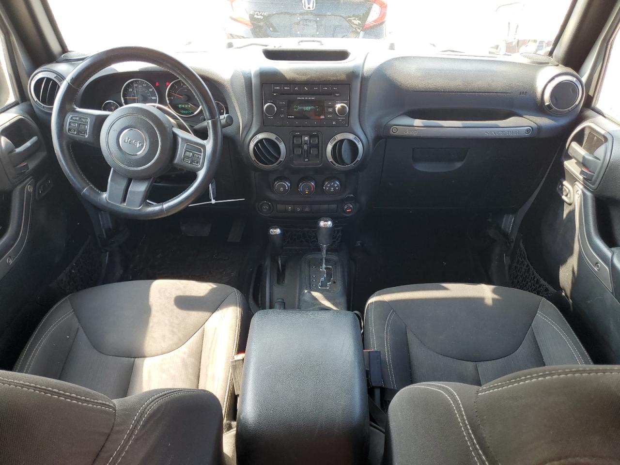 1C4BJWDGXFL631880 2015 Jeep Wrangler Unlimited Sport