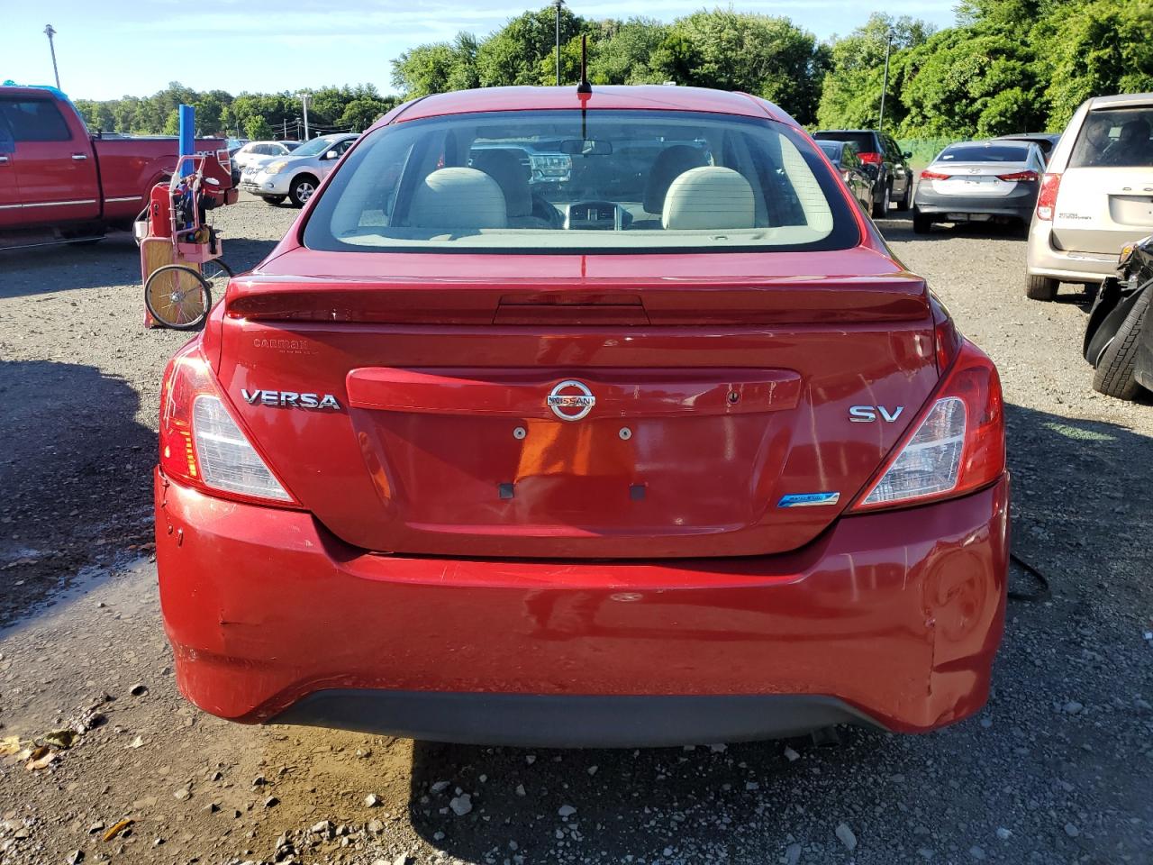 2015 Nissan Versa S vin: 3N1CN7APXFL812066