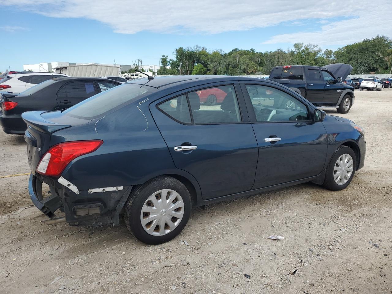 3N1CN7AP7HL887911 2017 Nissan Versa S