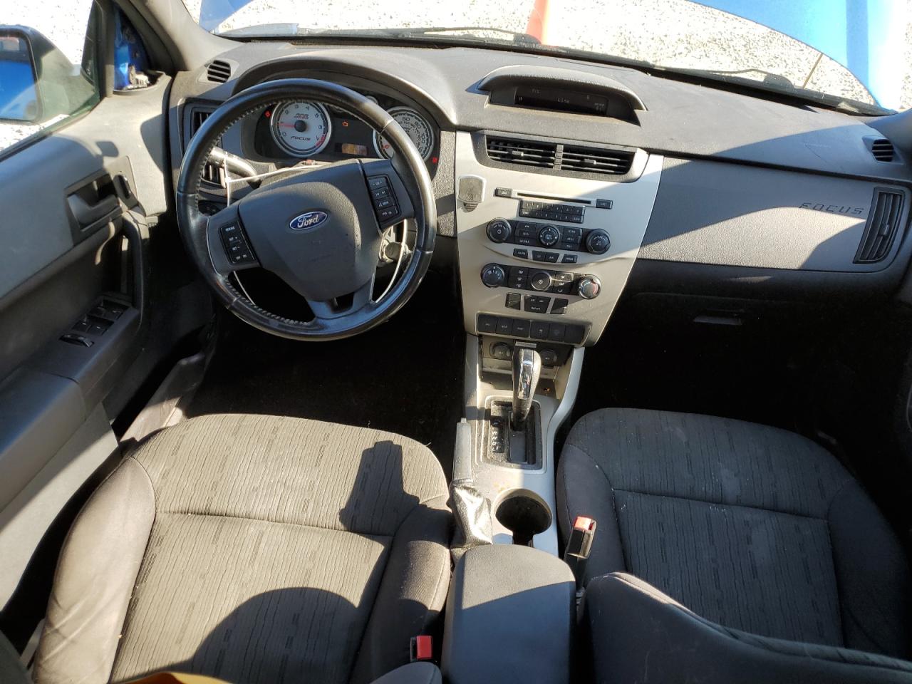 1FAHP3FN1AW292619 2010 Ford Focus Se