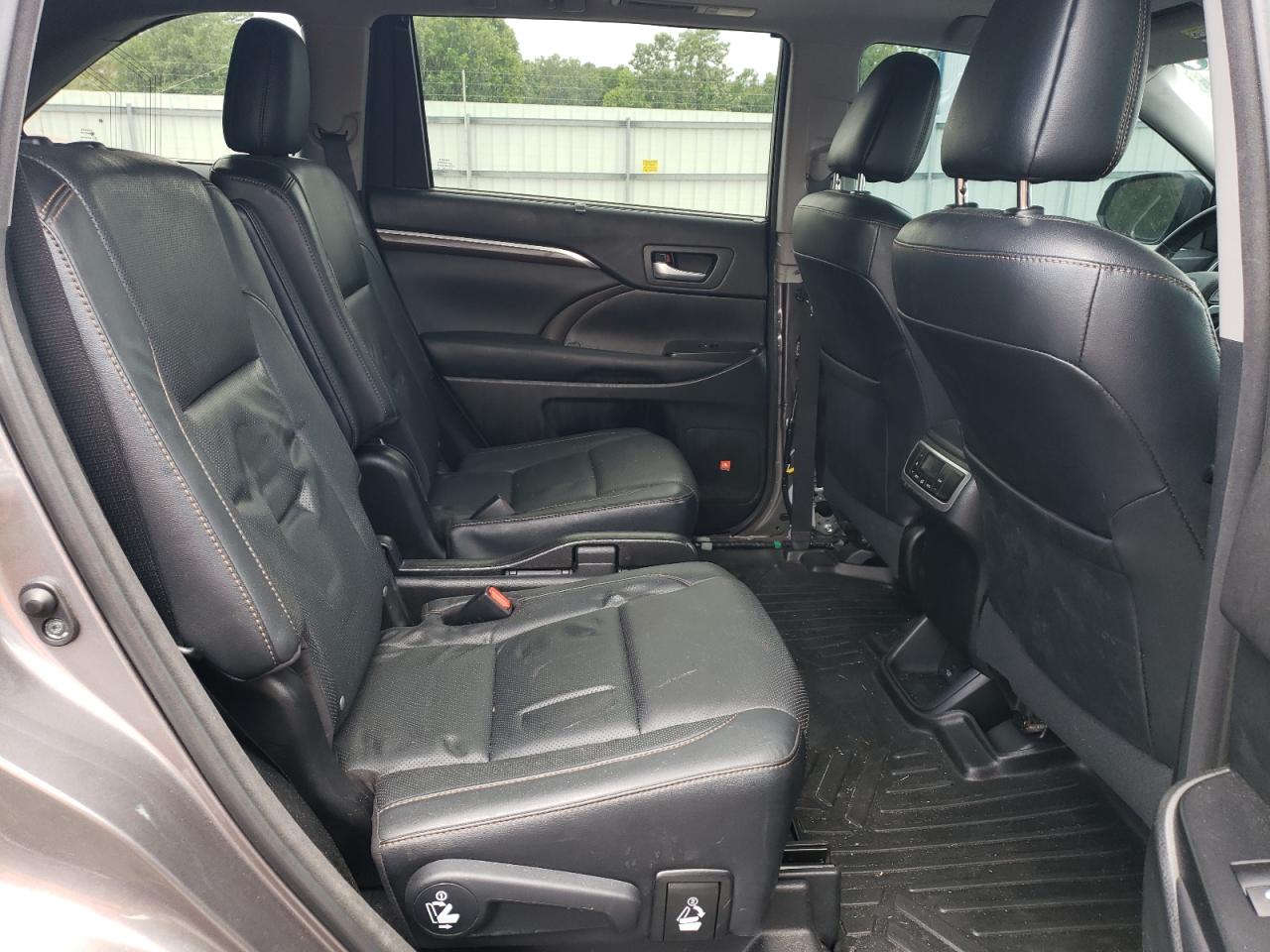 5TDYKRFH0GS156867 2016 Toyota Highlander Limited