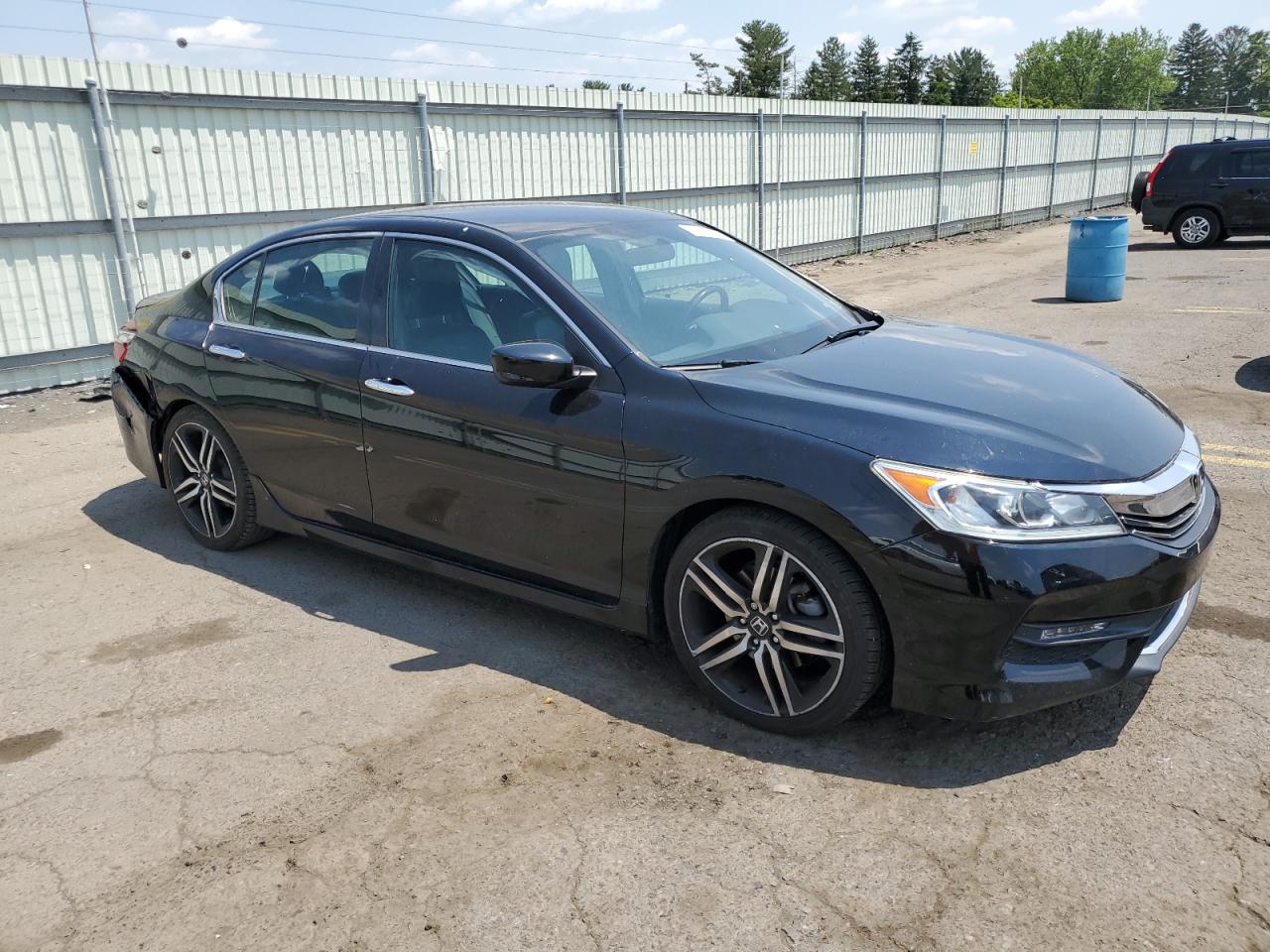 VIN: 1HGCR2F10HA142015 2017 HONDA ACCORD