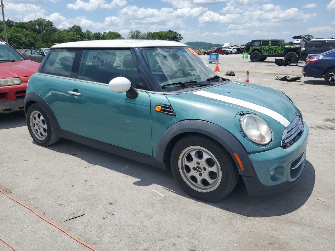 2012 Mini Cooper vin: WMWSU3C59CT257051