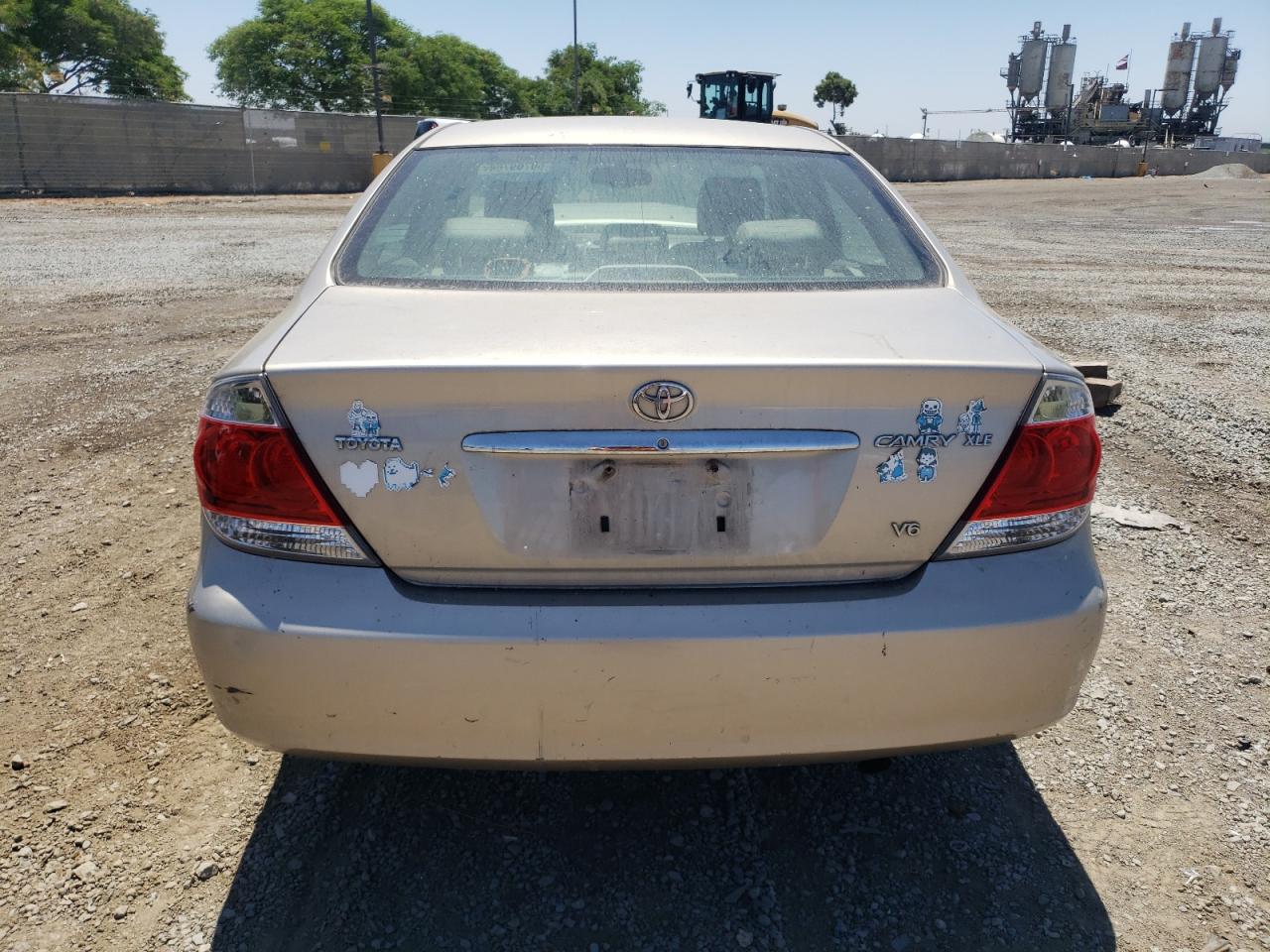 JTDBF30K350160472 2005 Toyota Camry Le