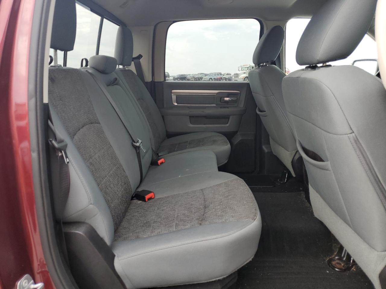 1C6RR7LT8GS205793 2016 Ram 1500 Slt