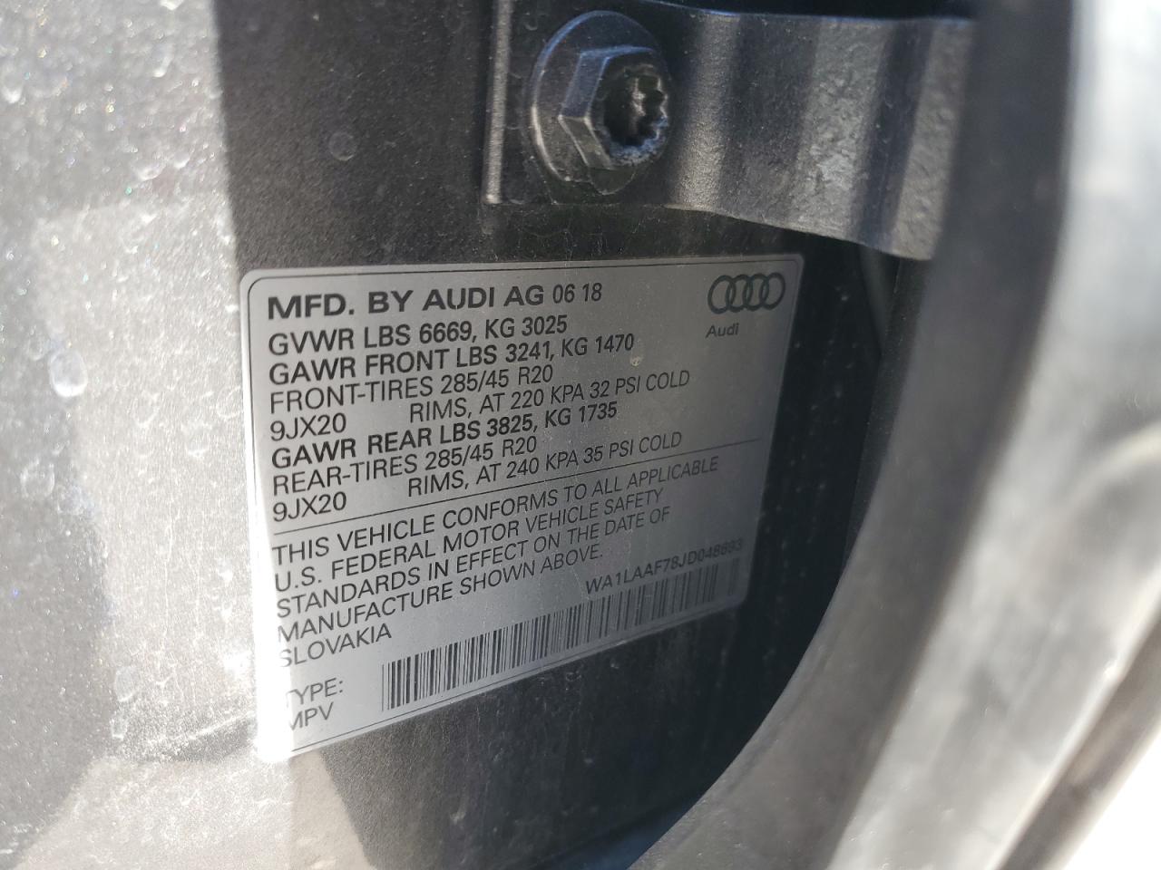 WA1LAAF78JD048693 2018 Audi Q7 Premium Plus