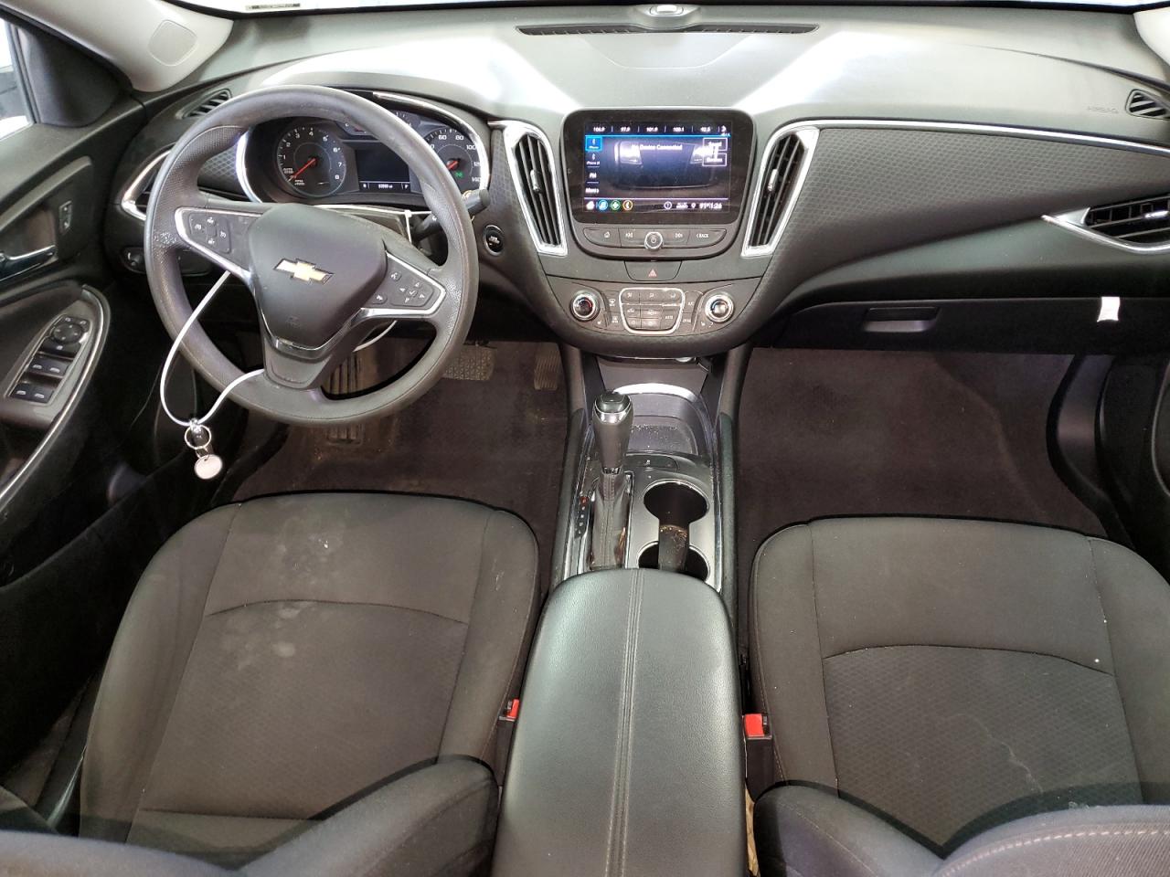 1G1ZD5ST1KF107924 2019 Chevrolet Malibu Lt