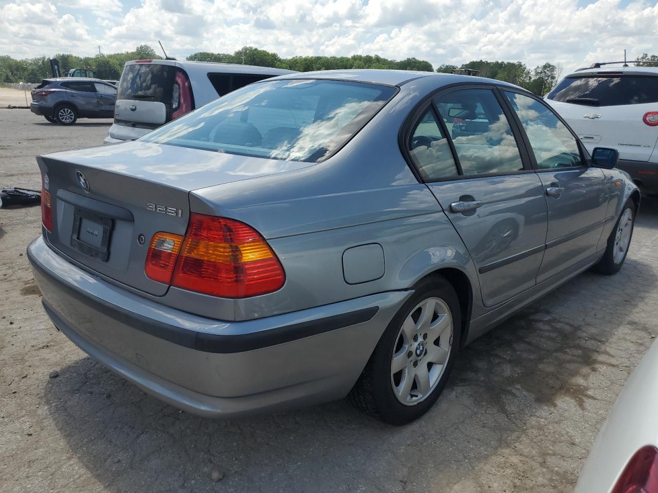 WBAET37463NJ37701 2003 BMW 325 I