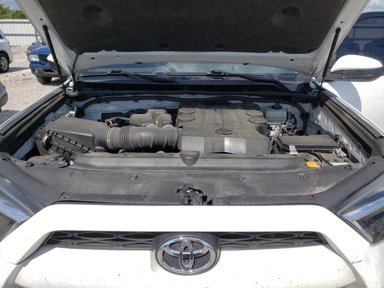 JTEBU5JR0K5694083 2019 Toyota 4Runner Sr5