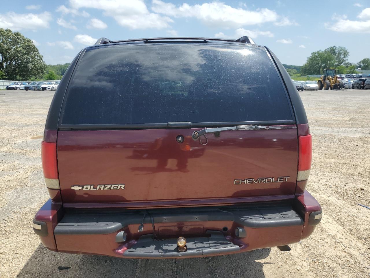 1GNDT13W9WK119832 1998 Chevrolet Blazer