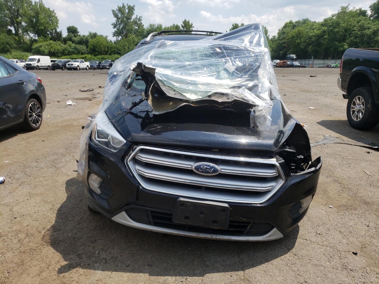 Lot #2977129195 2017 FORD ESCAPE TIT