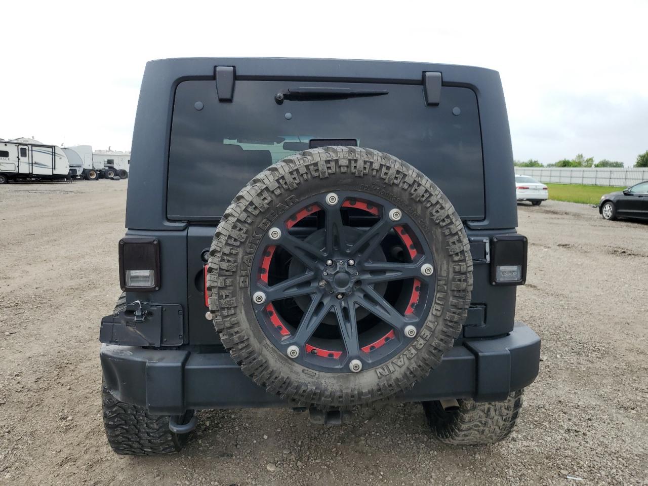 1C4HJWDG1FL692142 2015 Jeep Wrangler Unlimited Sport