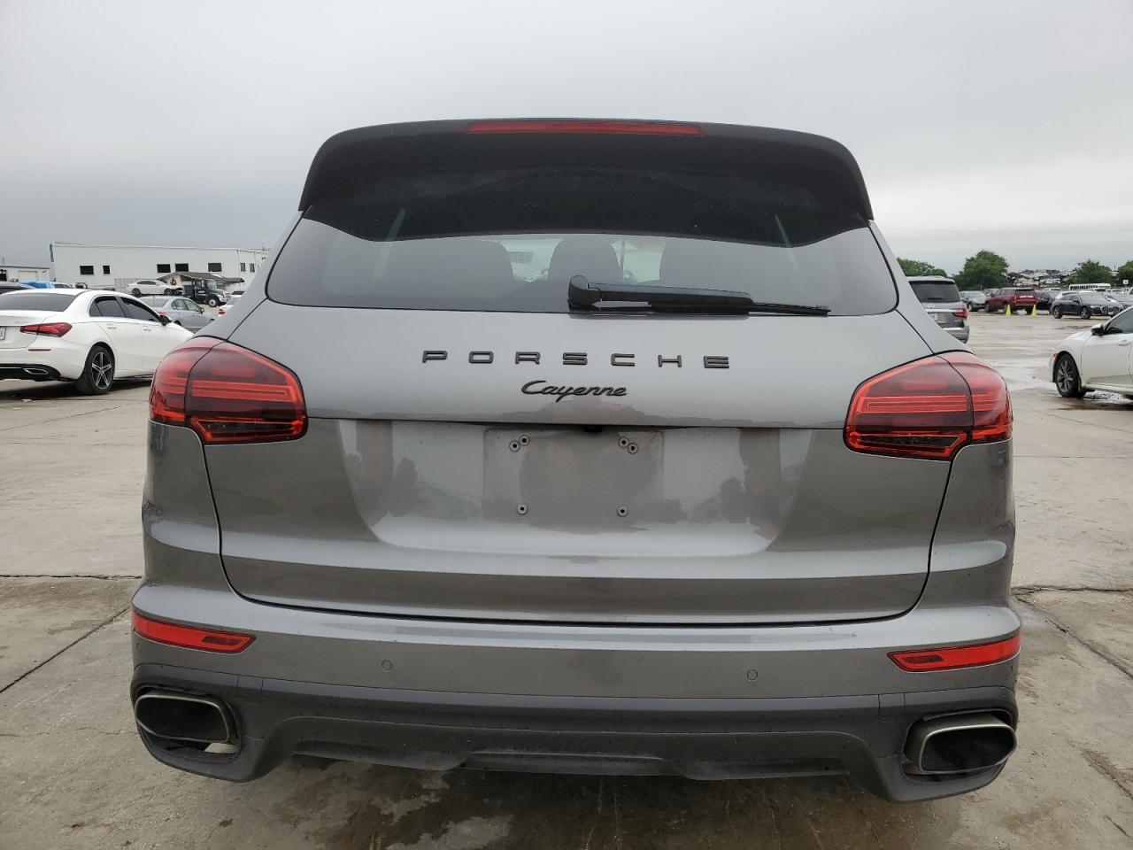 2016 Porsche Cayenne vin: WP1AA2A21GKA11194