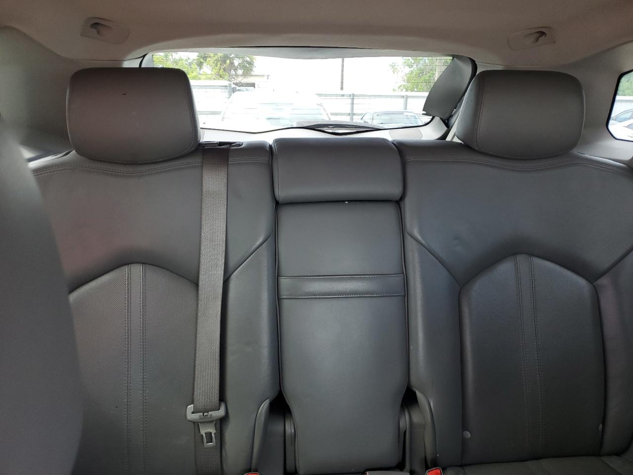 3GYFNCEY7BS634052 2011 Cadillac Srx Premium Collection