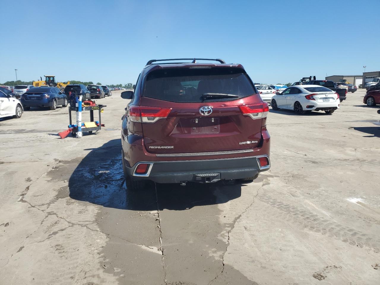 5TDDZRFHXHS379428 2017 Toyota Highlander Limited