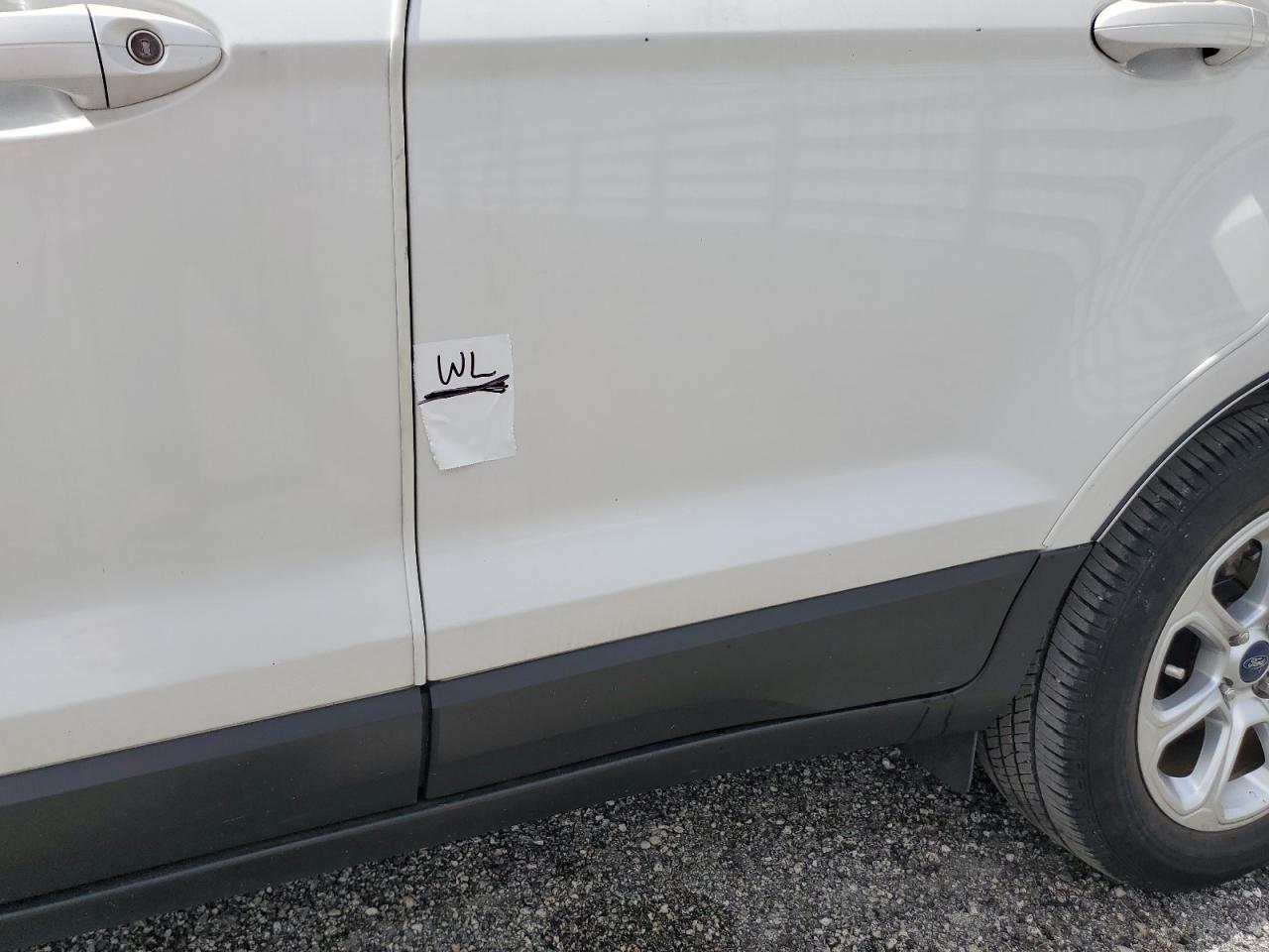 MAJ3P1TE2JC185339 2018 Ford Ecosport Se