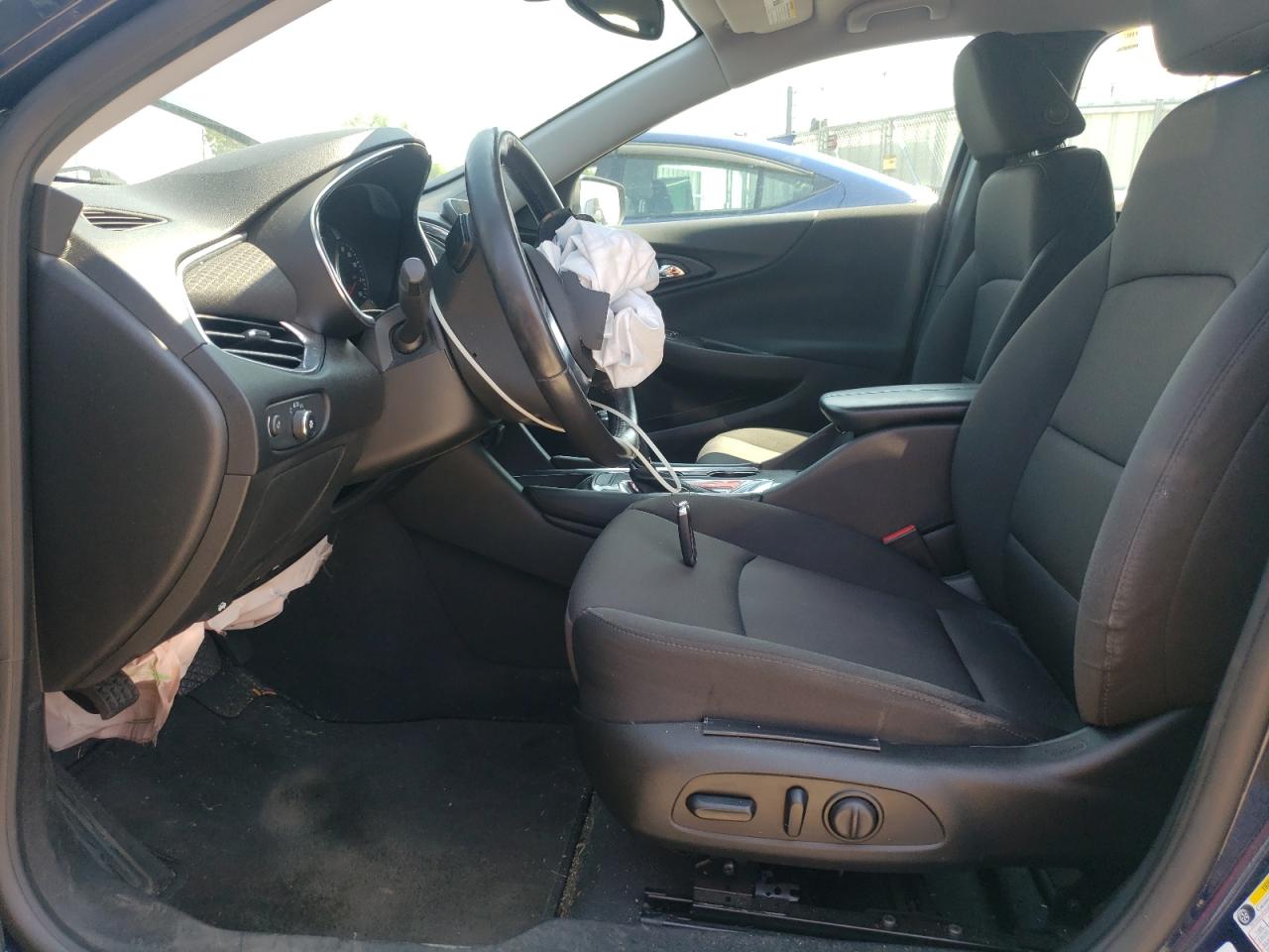 1G1ZD5ST7JF236992 2018 Chevrolet Malibu Lt