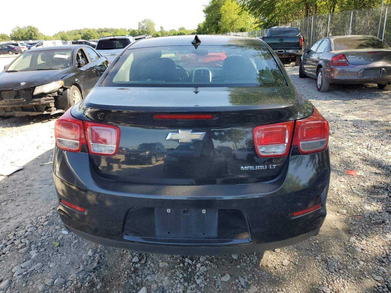 1G11D5SL2FF160621 2015 Chevrolet Malibu 2Lt